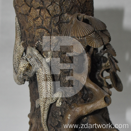 Stone carving, two tigers fighting for food